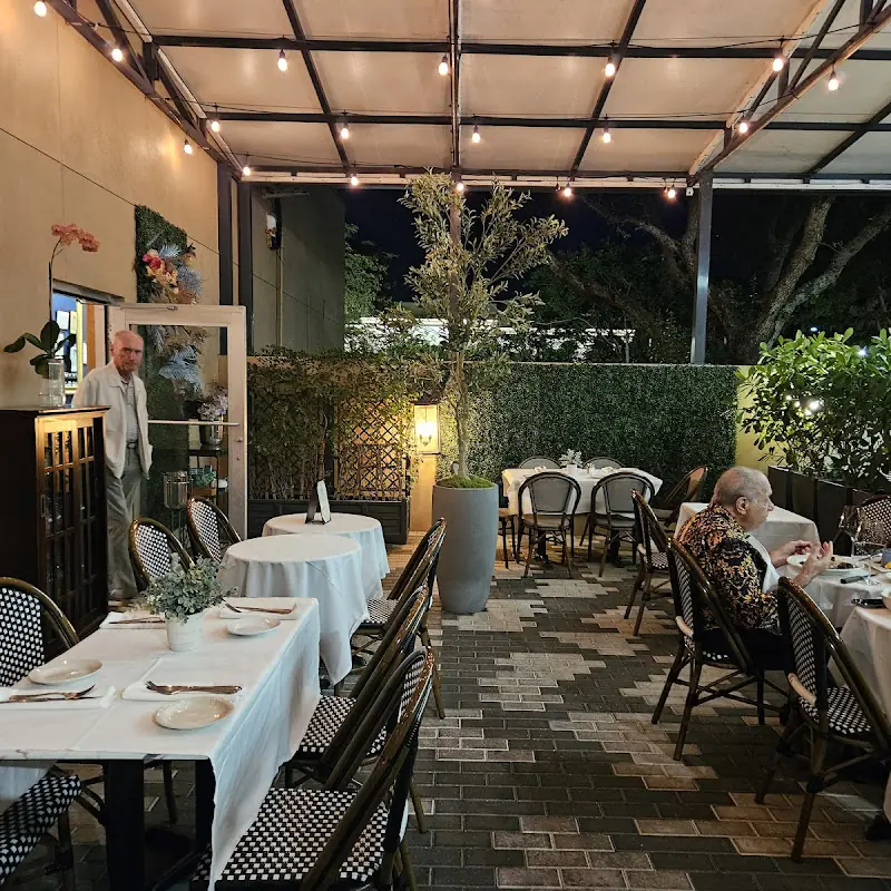 French Corner Bistro