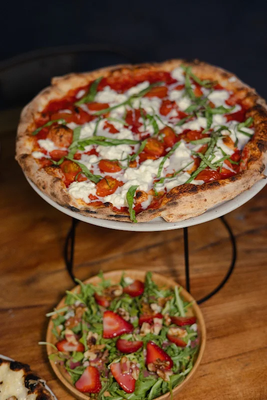 Piacere Wood Fired Pizza