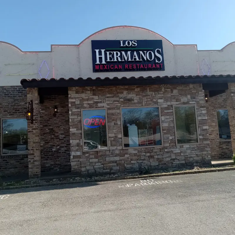 Los Hermanos