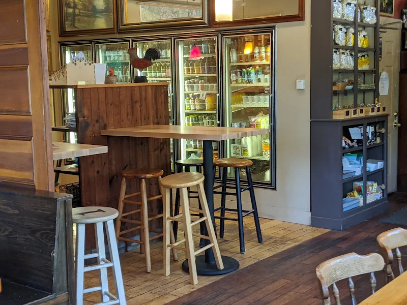 Intervale Pizza & Village Market