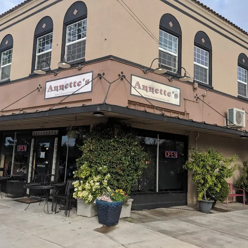 Annette's Cafe