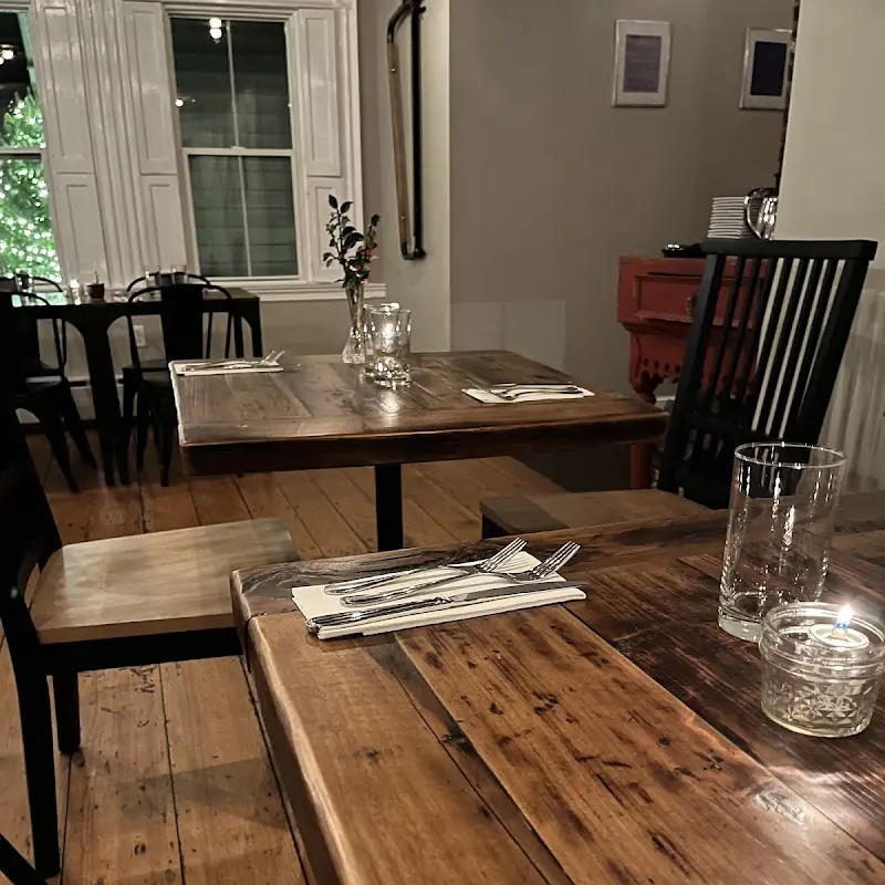 Dara Bistro