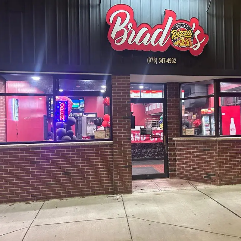 Brado's Subs & Pizza