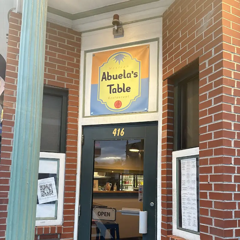 Abuela's Table