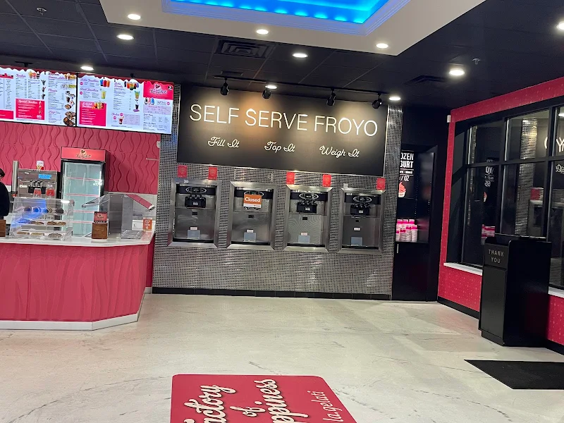 Crepes N Crème Cafe