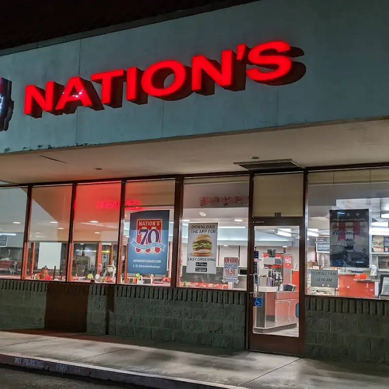 Nation's Giant Hamburgers & Great Pies