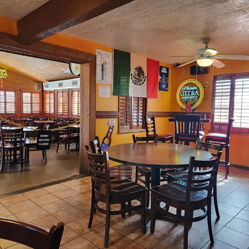 Arnie's Winghouse