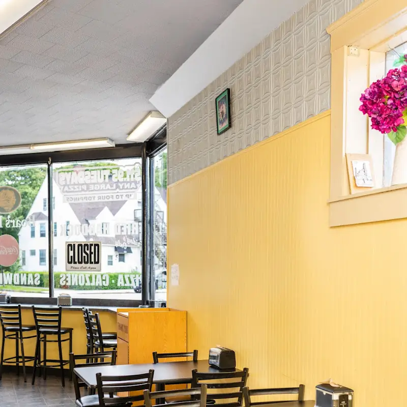 Newton Square Pizza