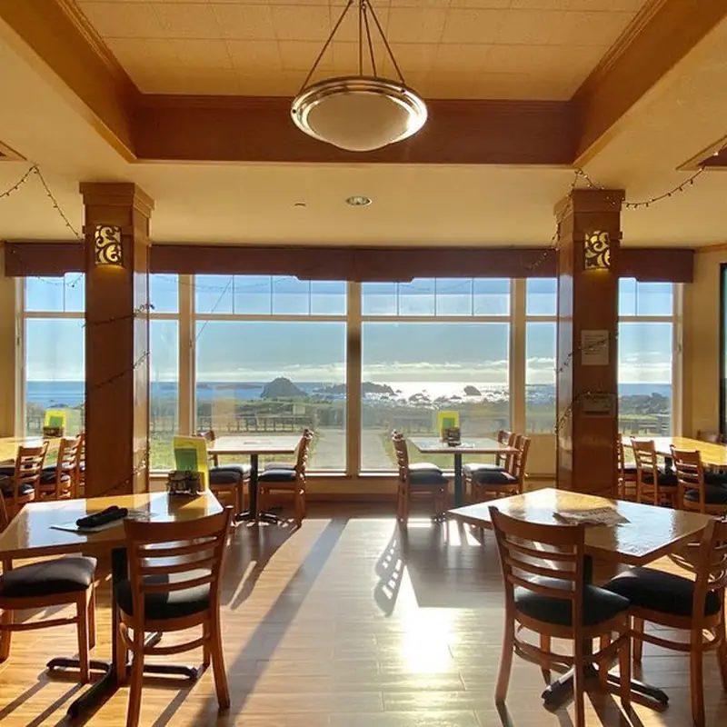 Seaside Restaurant & Bar