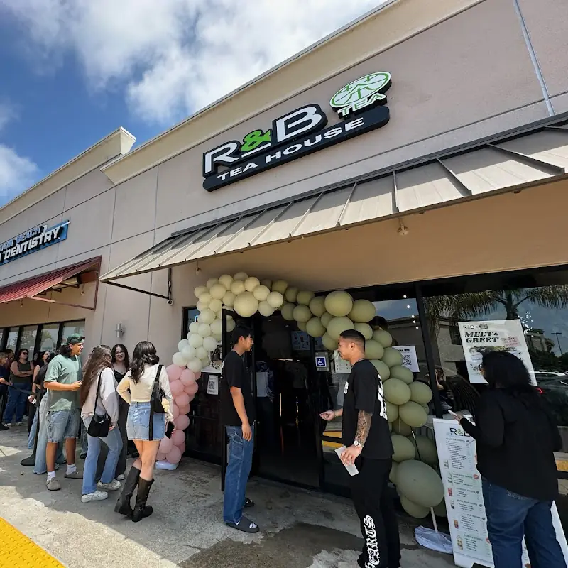 R&B Tea Goldenwest, Huntington Beach