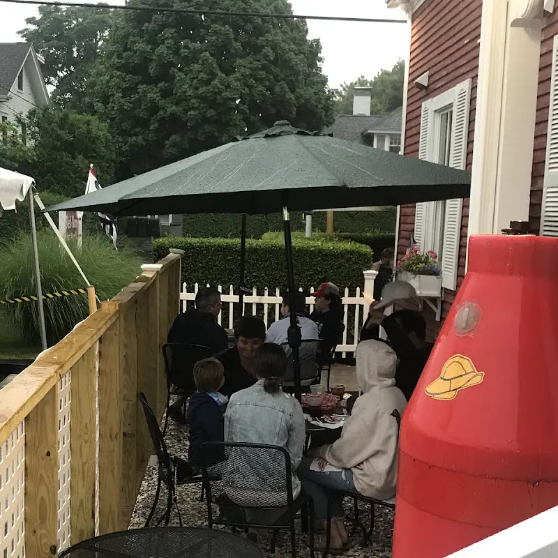 Red Nun Bar & Grill