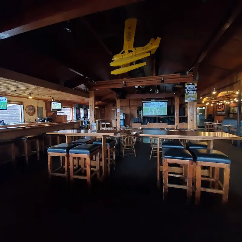 Hill Bar and Liquor