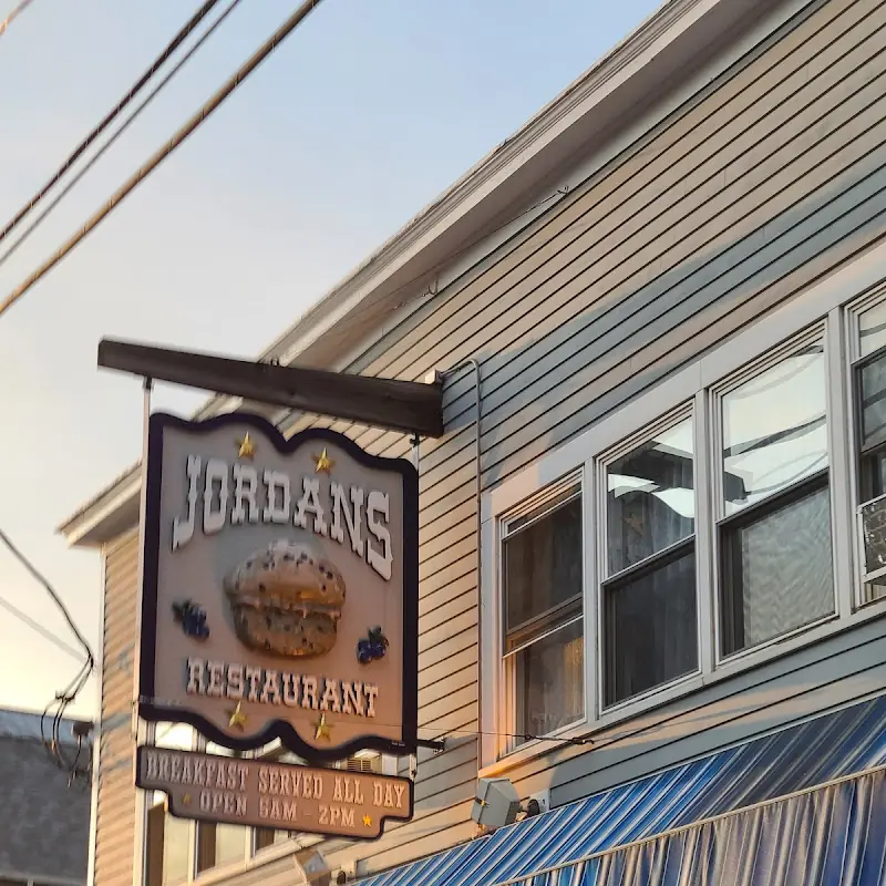 Jordan's Restaurant - Breakfast - Lobster Rolls - Burgers - Pancakes - Sandwiches