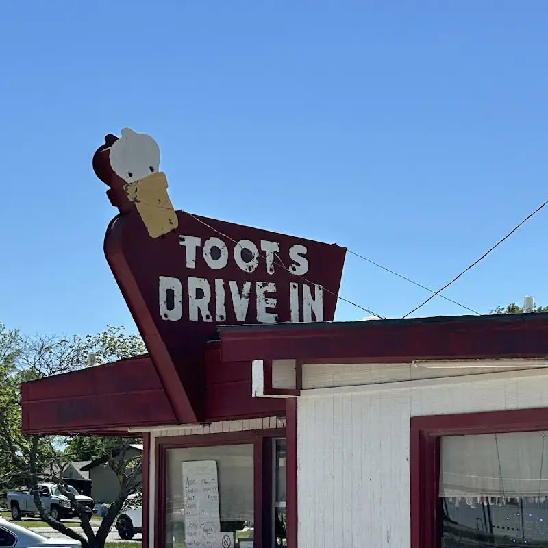 Toots Drive-In