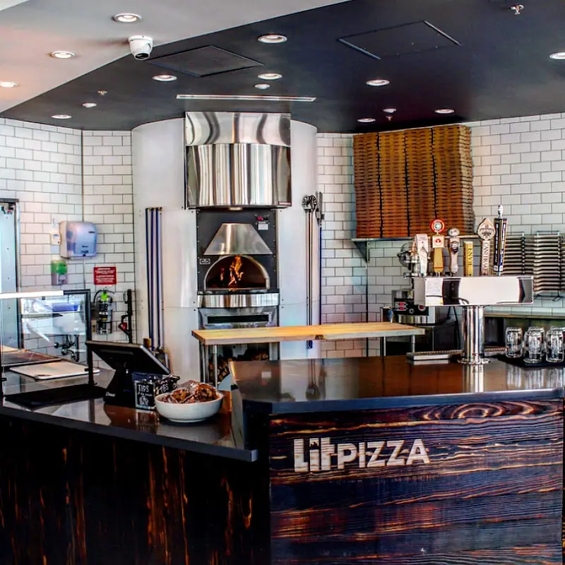 Lit Pizza