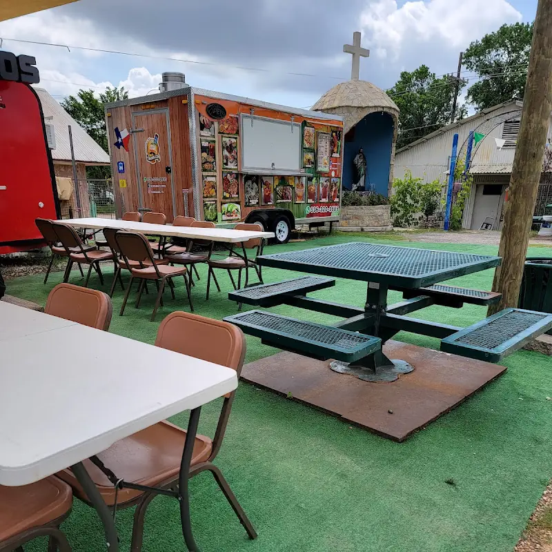 Luz's Pinches Tacos