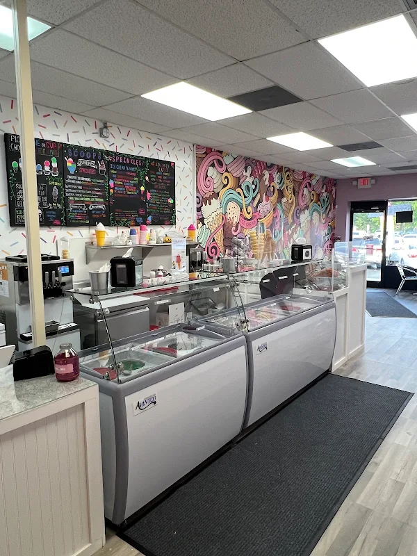 Scoops & sprinkles