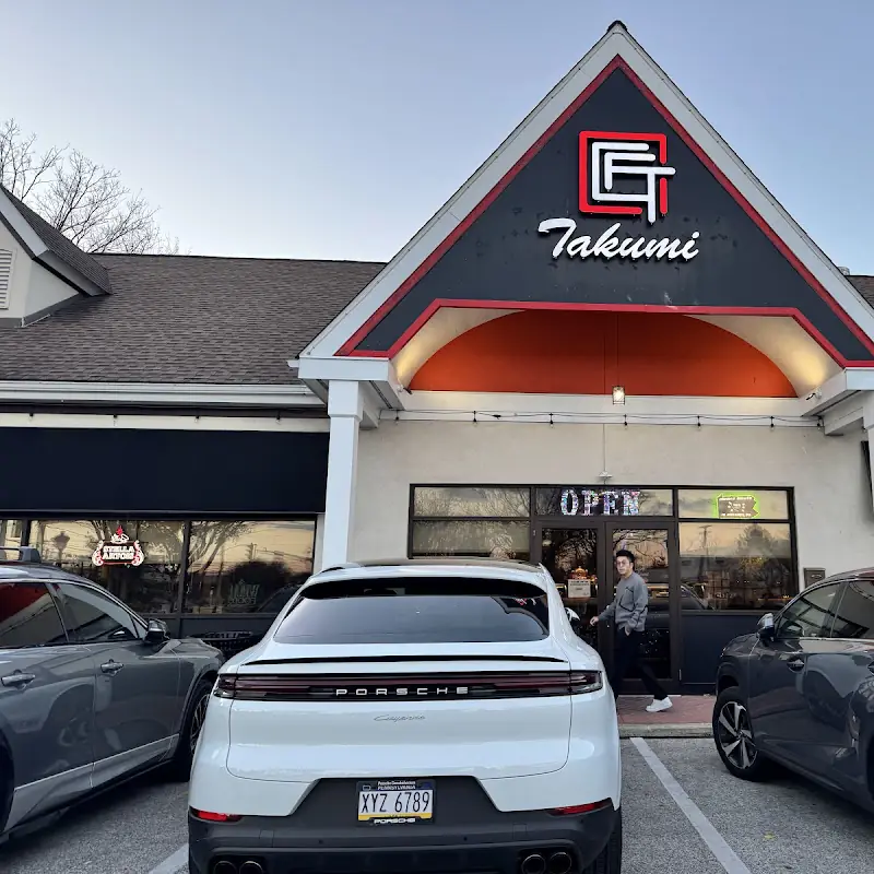 TAKUMI BISTRO & BAR