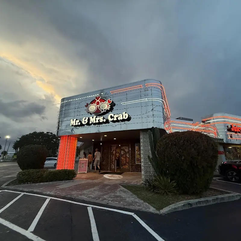 Mr. & Mrs. Crab Juicy Seafood & Bar - OBT