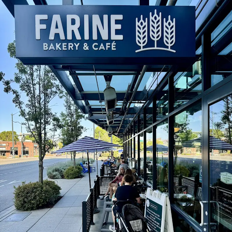 Farine Bakery & Café