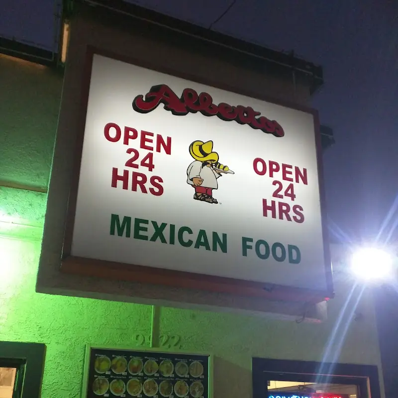 12 rolled taquitos with wacamole and cheese