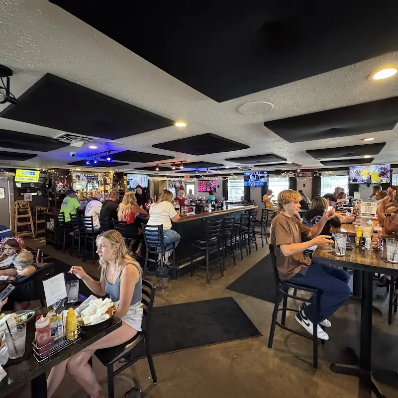 The Win Tavern 33