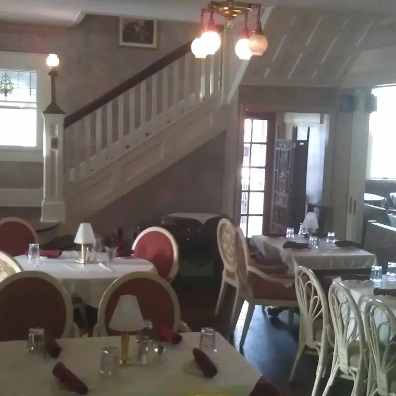 Giulio's Greek & Italian