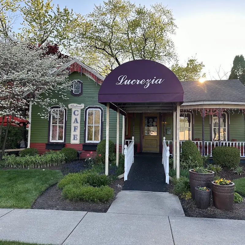 Lucrezia Café