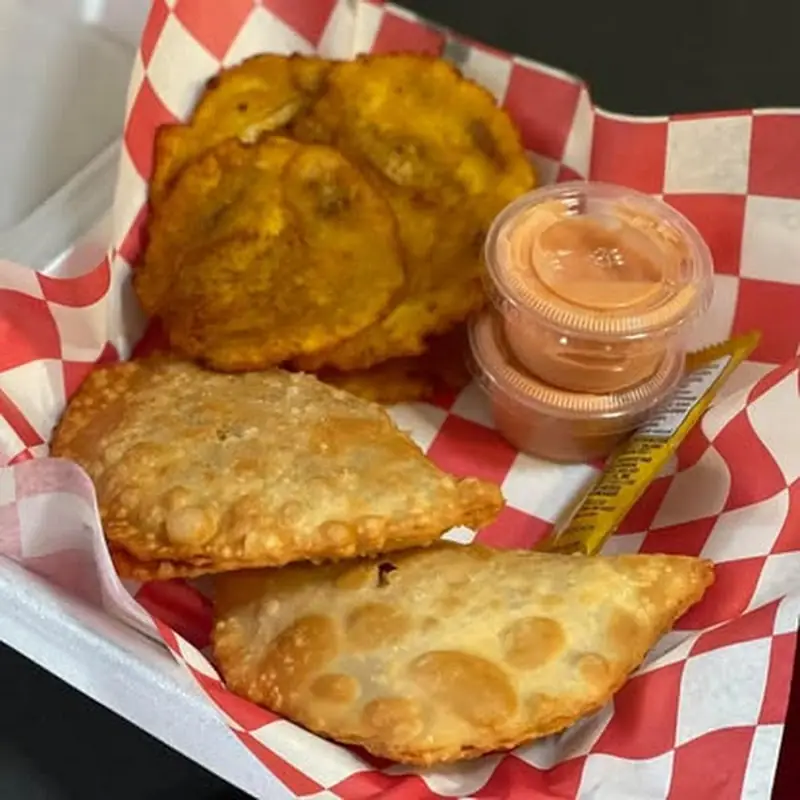 Dos Medinas Food Trailer