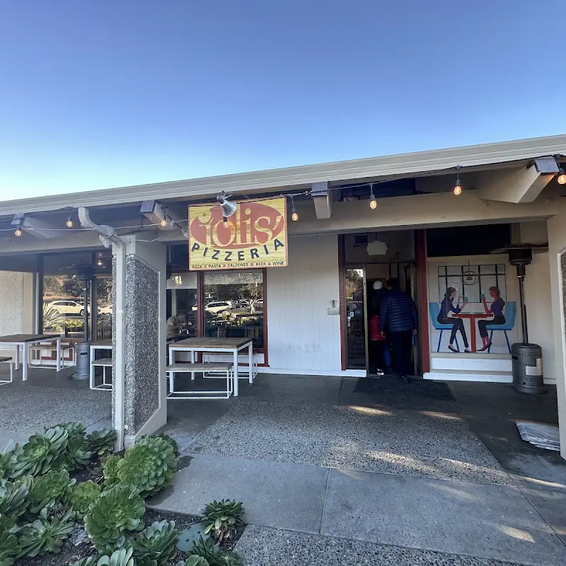 Iolis' Pizzeria