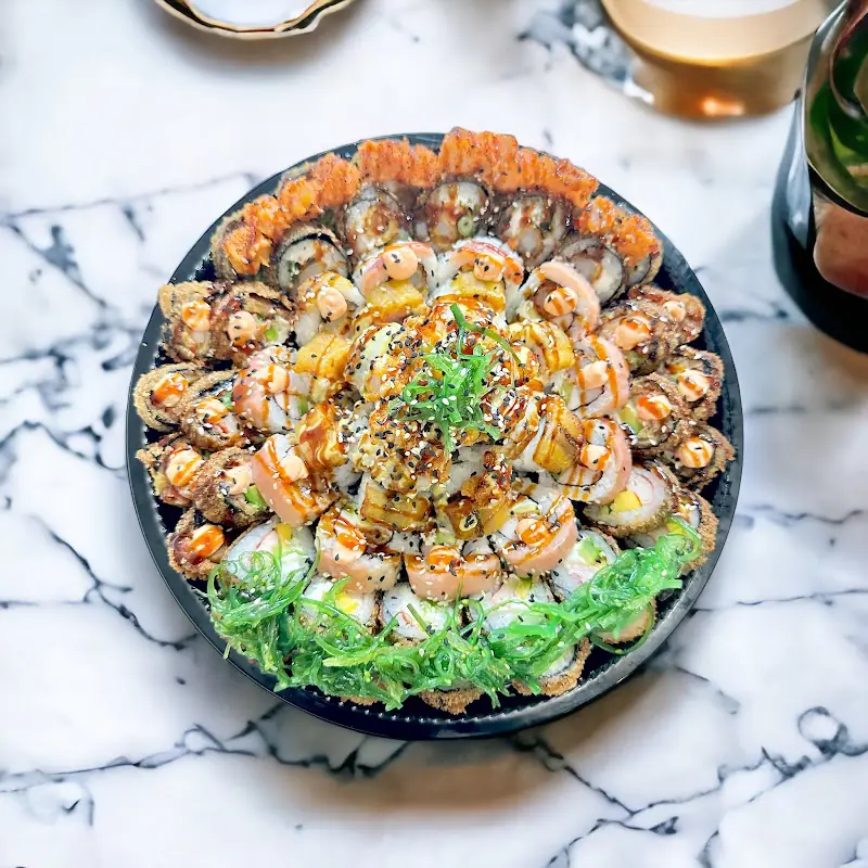 SPICY salmon Futomaki