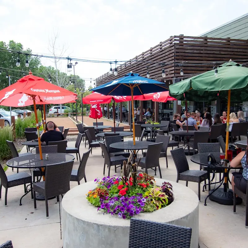 Lone Oak Bar and Grill