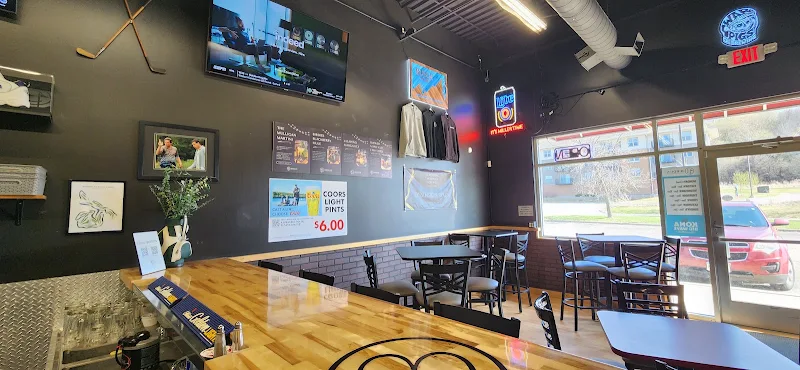 Birdies Golf Lounge & Sports Bar