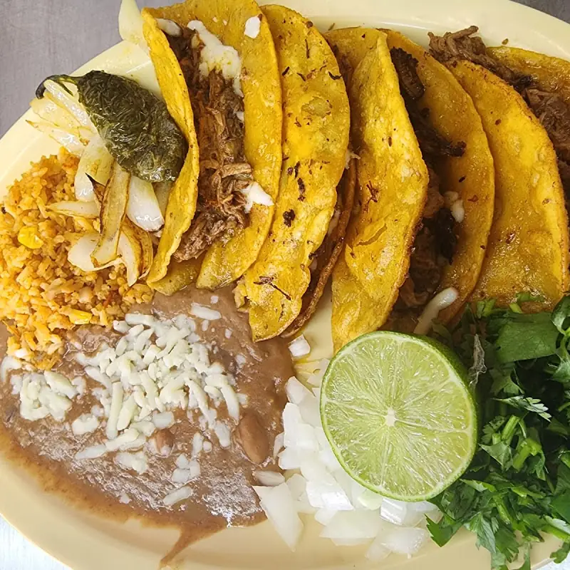 Las Yaquesitas