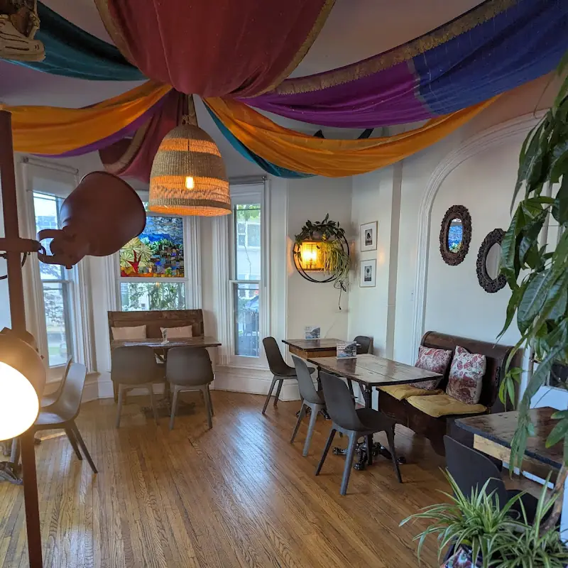 The Purple House Cafe
