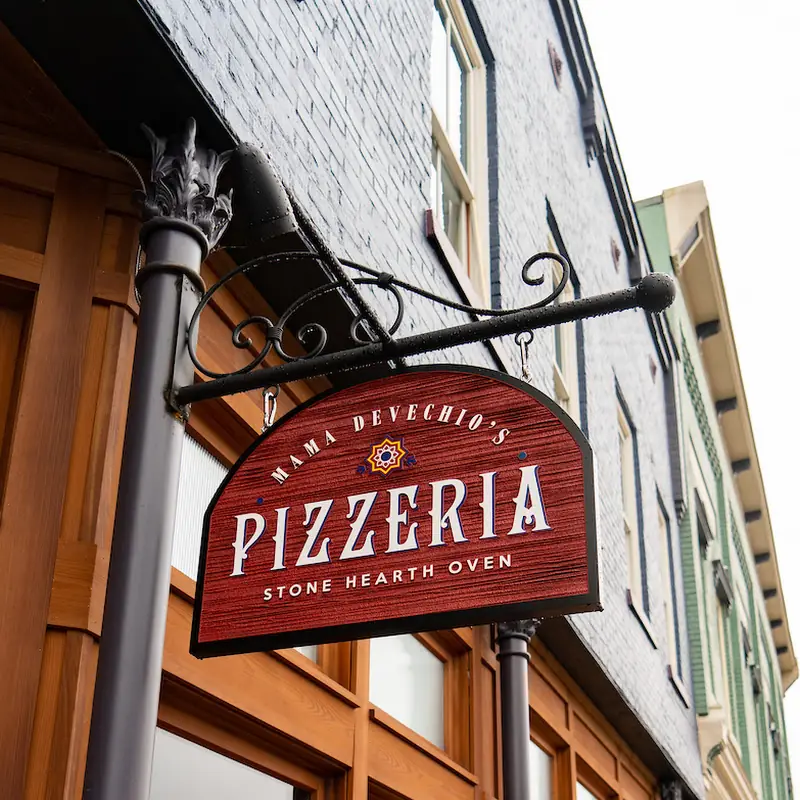 Mama Devechios Pizzeria