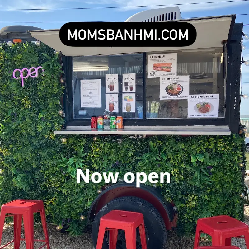 MOMS Banh Mi