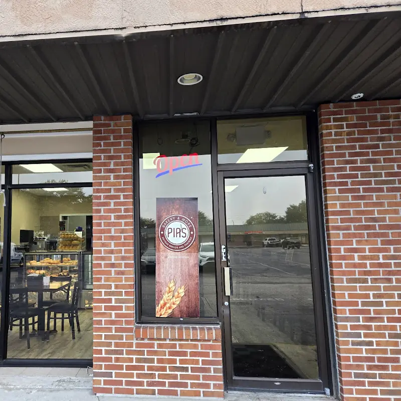 Pia's Bakery & More