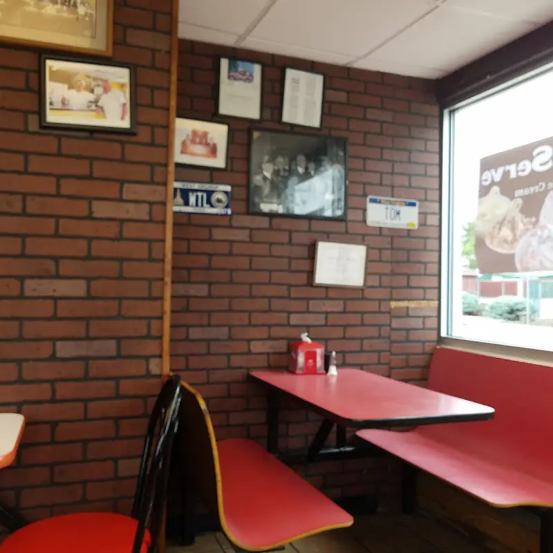 Tom's