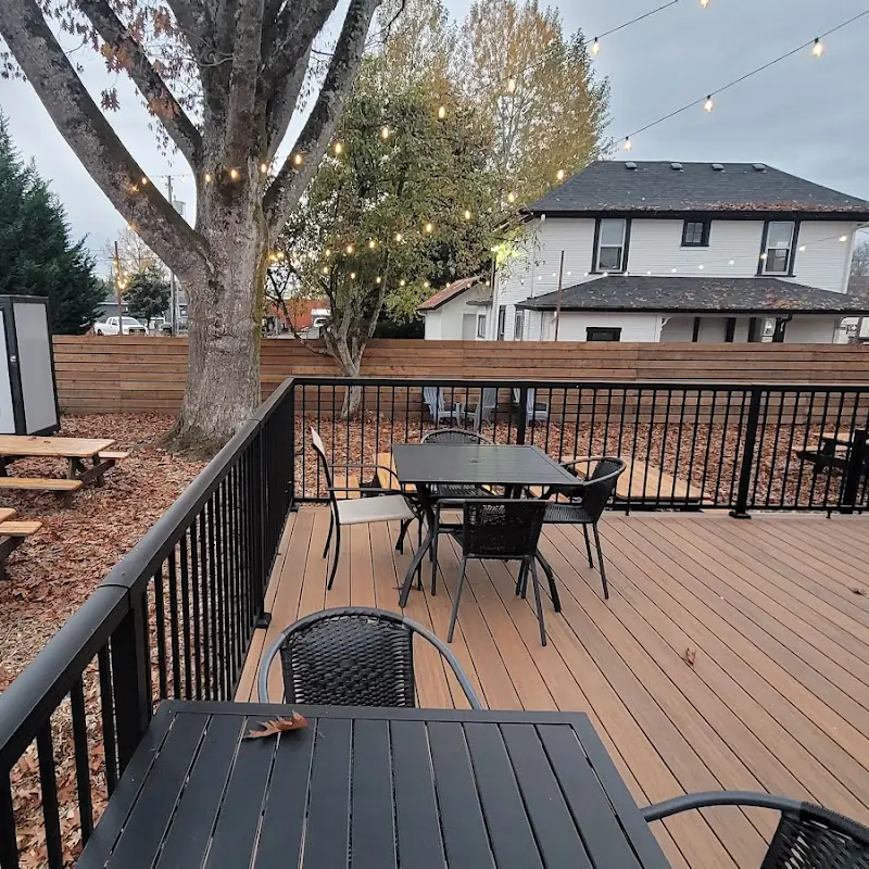 Tuke's Public House & Garden