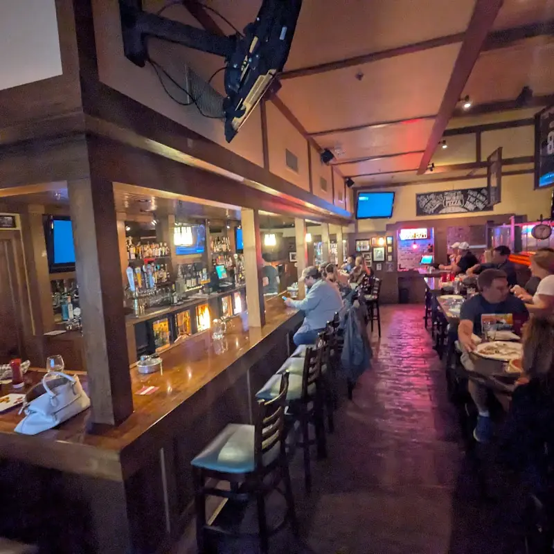 Wiseguys Pizzeria & Pub