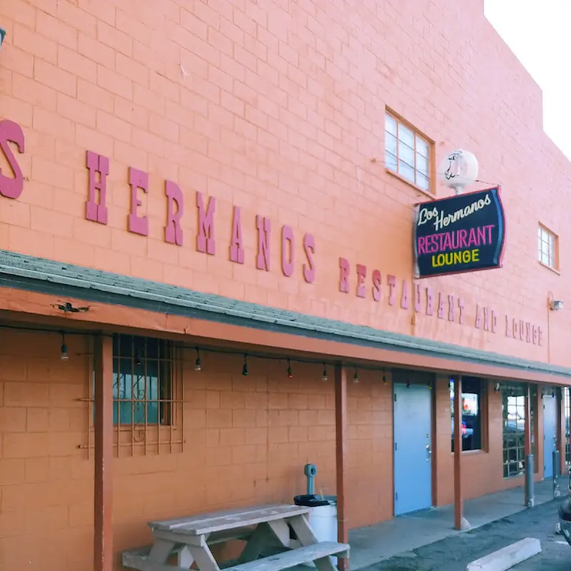 Los Hermanos Restaurant & Lounge