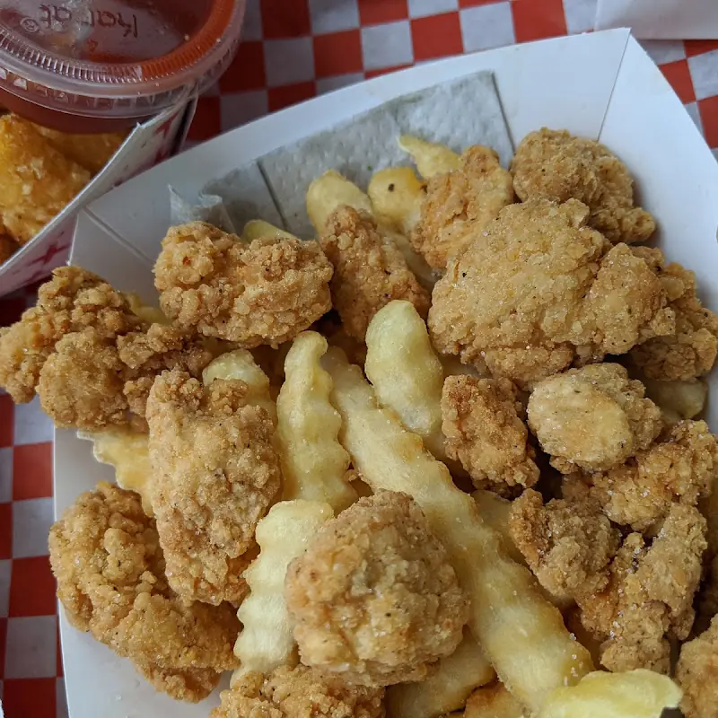 Lynn's Drive-In