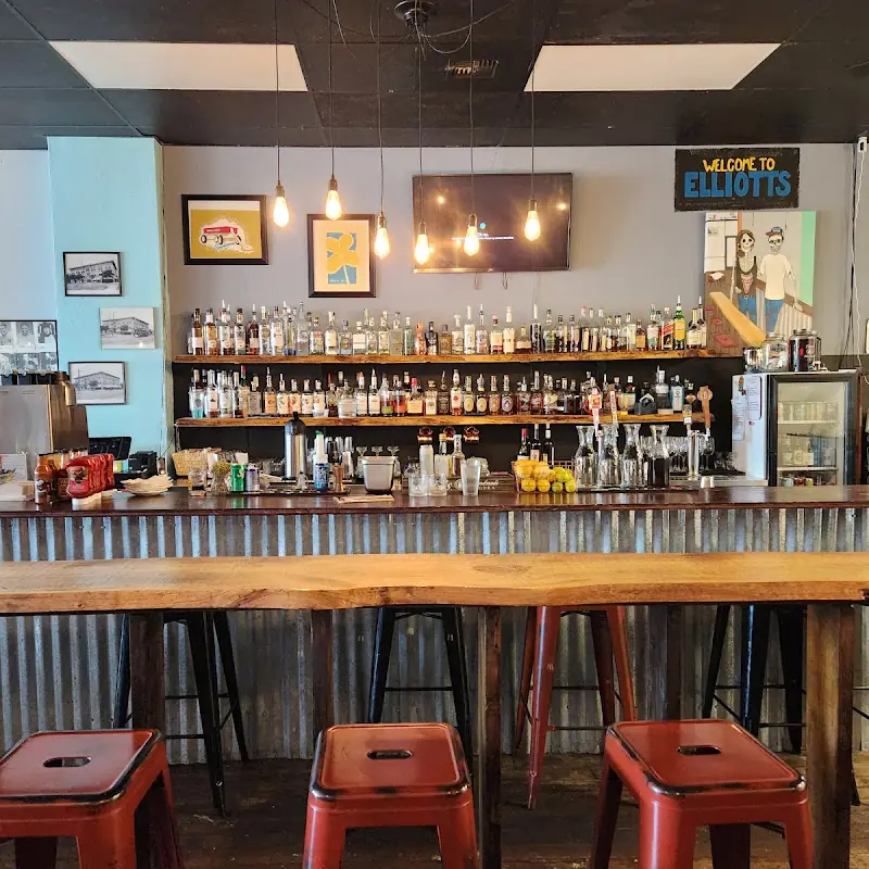Elliotts an urban kitchen