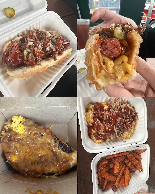 Milwaukie Station Food Cart Pod