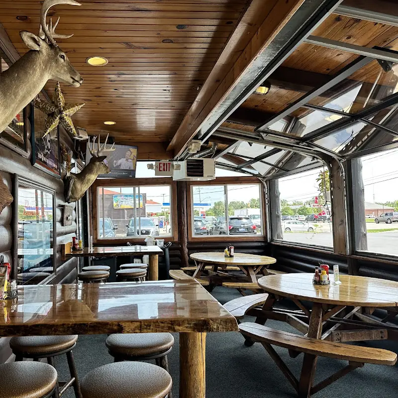 Leo's Lodge | Lansing, MI