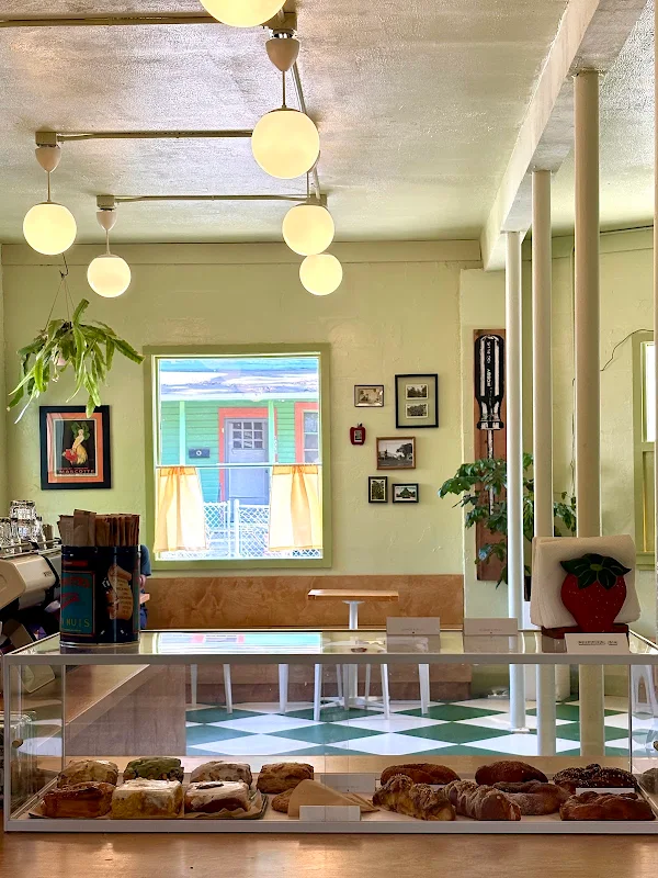 Bushel & Peck bakery + cafe