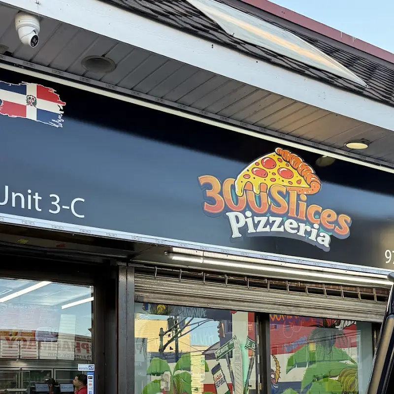 300 Slices Pizzeria