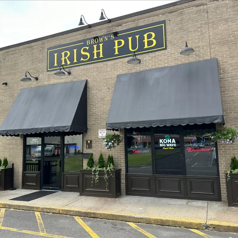 Brown’s Irish Pub