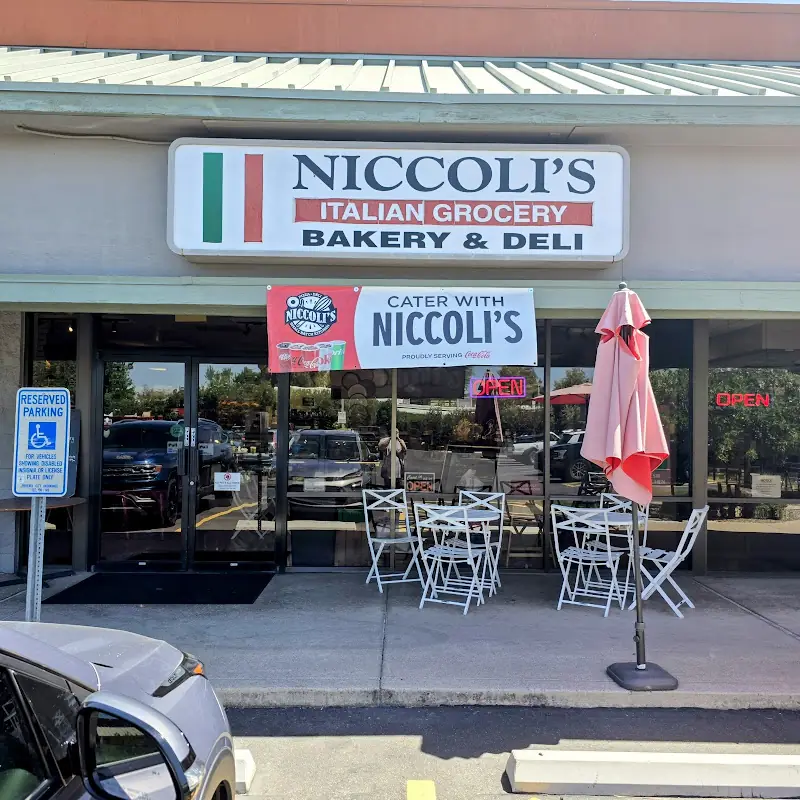 Niccoli's Italian Grocery-Deli